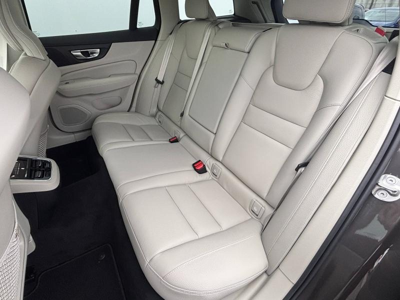 VOLVO V60 B4 197ch Ultra Style Dark DCT 7
