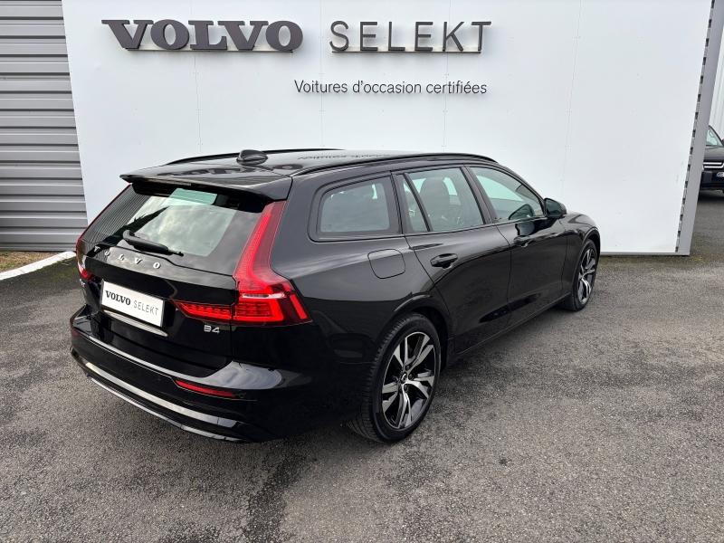 VOLVO V60 B4 197ch Plus Style Dark DCT 7