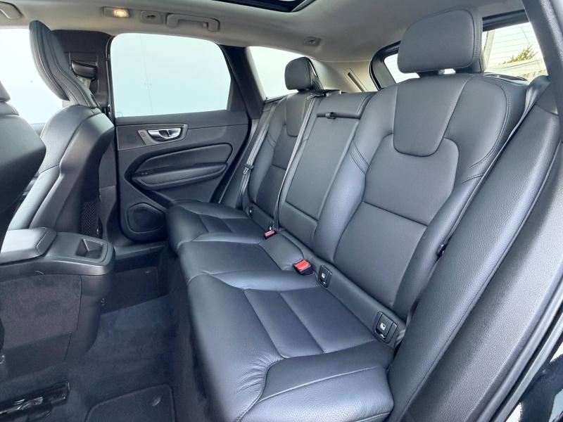 VOLVO XC60 B4 197ch Plus Style Dark Geartronic
