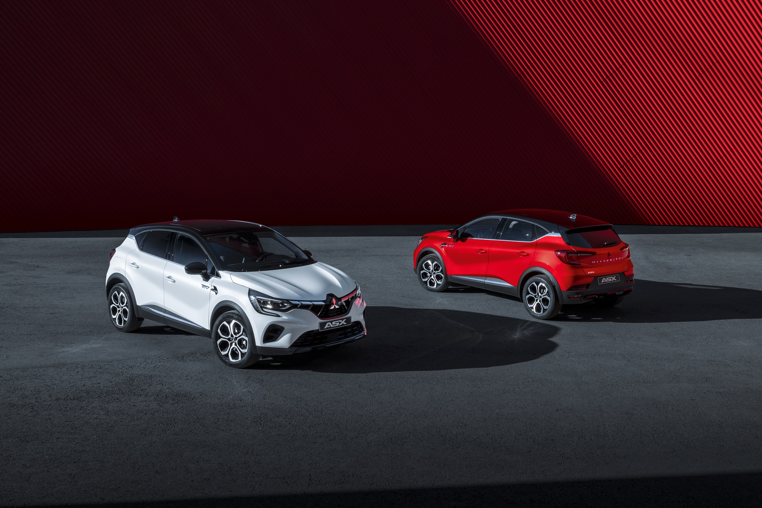 23MY_ASX_PHEV_HEV_Instyle_Hybrid_Hero-image_range_shot